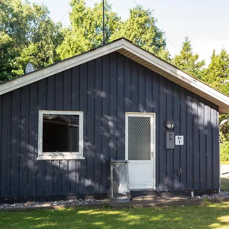 مكان تخييم Dcu-camping Gjerrild Grenå